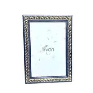 PORTA RETRATO10X15 PRETO COM DOURADO